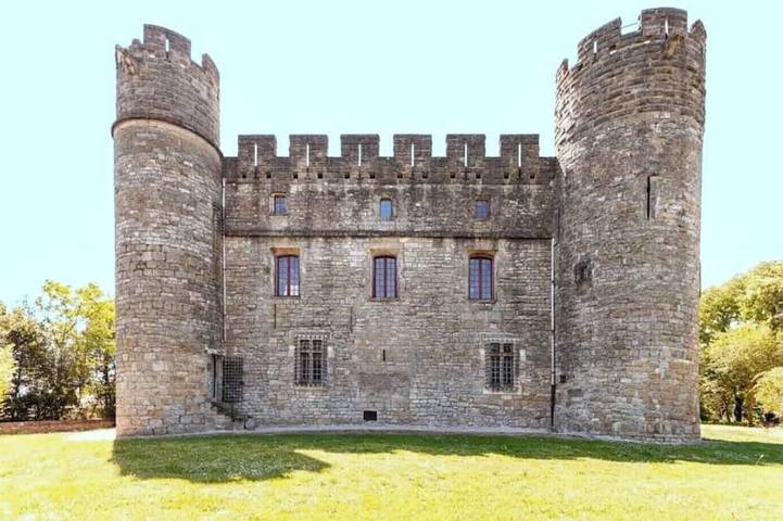 Gîte pour 5 personnes, avec balcon et jardin à Castelnau-Valence