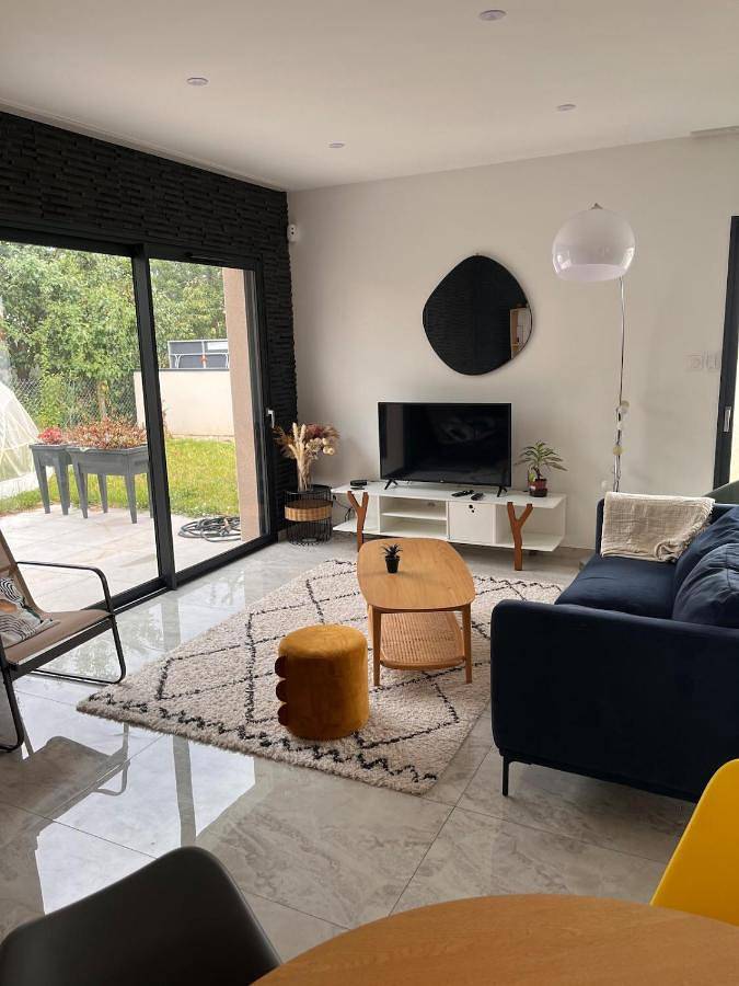 Location de vacances pour 4 personnes, avec jardin et terrasse à Pont-du-Château