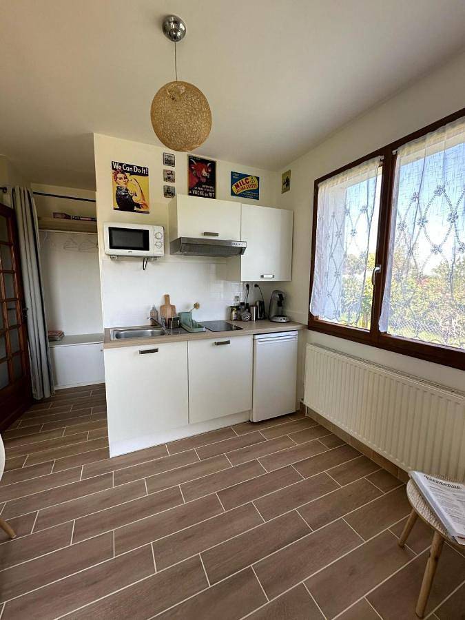 Double Room with Private Bathroom in Saint-Germain-au-Mont-d'Or, Lyon et ses environs