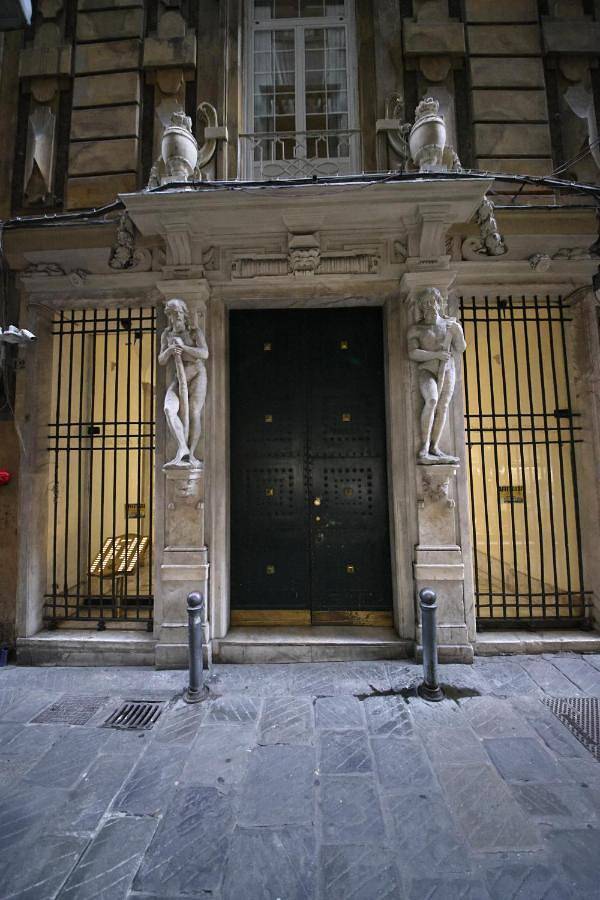 BnB für 3 Personen, mit Balkon in Genua