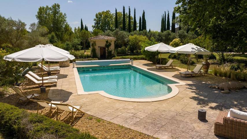 Chambre d’hôte pour 4 personnes, avec piscine ainsi que jardin et vue