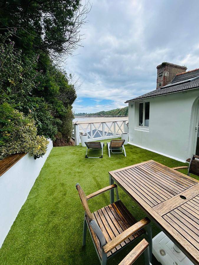 Gîte pour 3 personnes, avec jardin ainsi que vue et terrasse, animaux acceptés dans Plage du Palus - 4