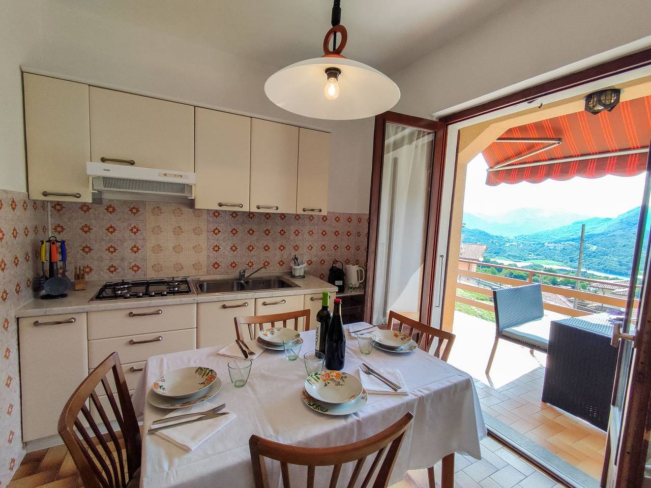 Ganze Wohnung, Casa dei Gelsomini in Corrido, Luganersee (Italien)
