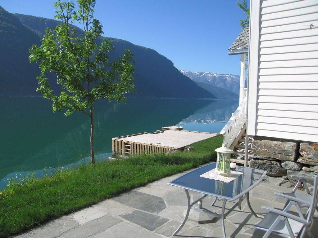 "Butikken" - Zeecabines in Hardangerfjord