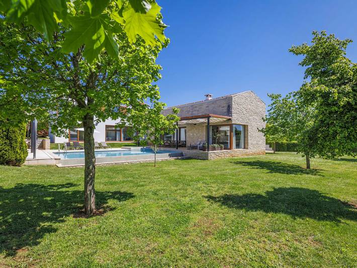 Ferienhaus für 9 Personen, mit Garten und Pool sowie Terrasse in Sveti Petar u Šumi - 2