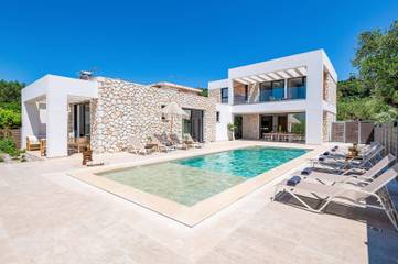 Ferienhaus für 10 Personen, mit Garten in Kalamaki