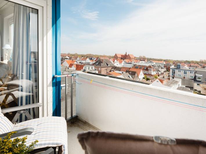 Apartamento inteiro, Apartamento 'Blau' com vista para o mar, jardim partilhado e acesso Wi-Fi in Norderney