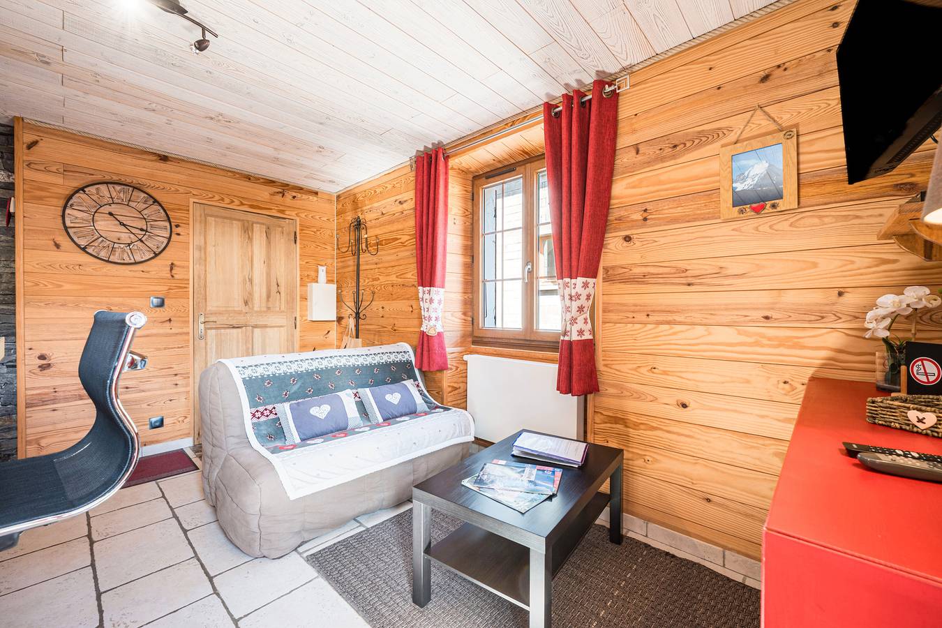 Geheel appartement, Appartement 'Gîte Val-cenis
La Gelinotte Gezellig' met Wi-Fi in Termignon, Saint-Jean-de-Maurienne regio
