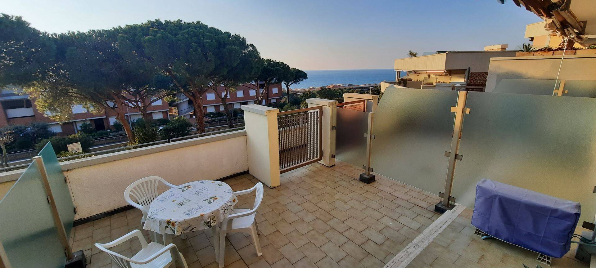 Ganze Ferienwohnung, Ferienwohnung für 3 Personen mit Terrasse in San Vincenzo, Etruskische Küste