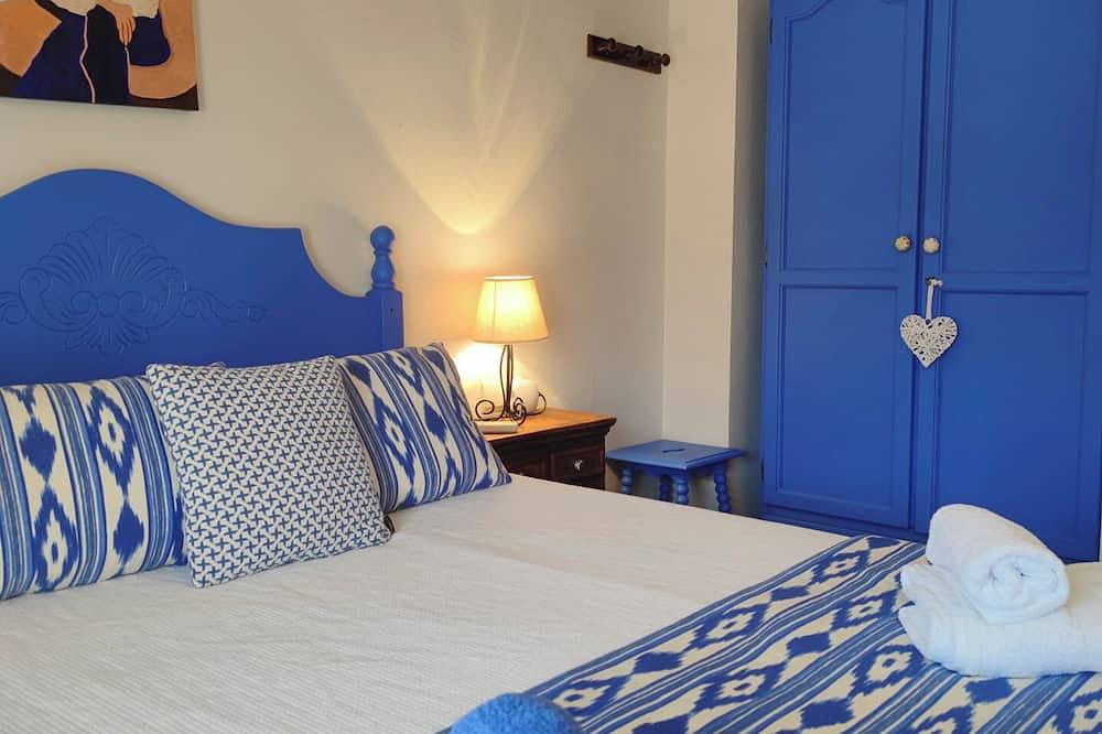 Masía de San Juan, renovated rural house with swimming pool and air conditioning. House 1 in Altura (Espanha), Castellón Province