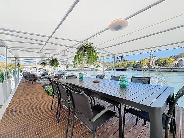 Bateau pour 10 personnes, avec terrasse et vue dans Rhône - 4