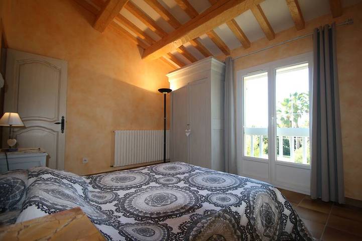 Location de vacances pour 8 personnes, avec balcon et jardin à Solliès-Pont - 3