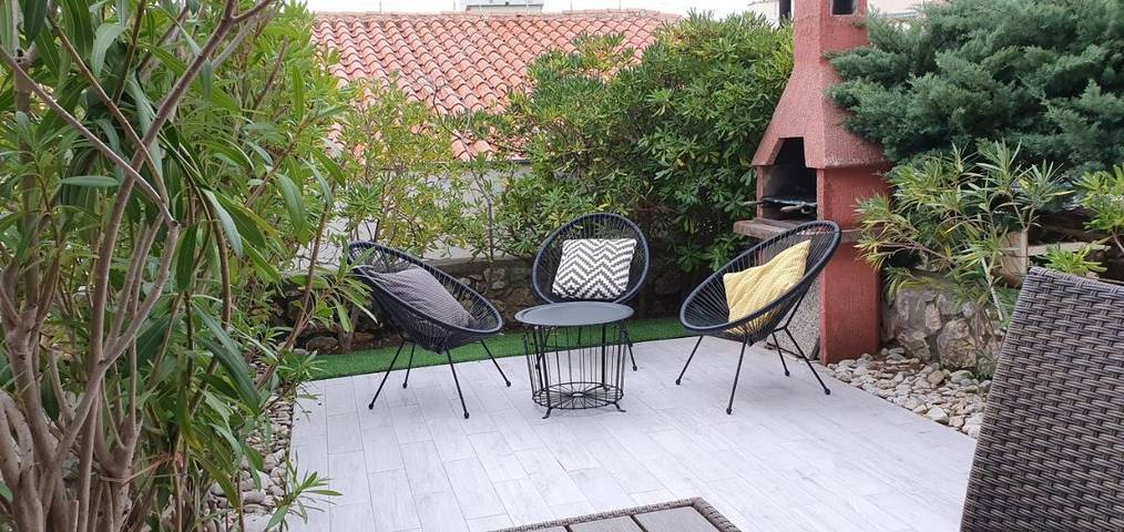 Ferienwohnung für 6 Personen, mit Balkon und Terrasse sowie Garten