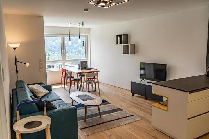 Ferienwohnung für 2 Personen, mit Ausblick und Garten sowie Seeblick in Gerlitzen