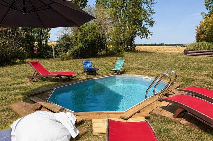 Gîte pour 10 personnes, avec Jardin à Monthodon