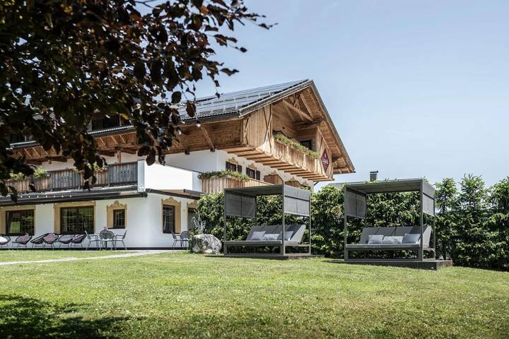 Hôtel pour 4 personnes, avec sauna et jardin ainsi que piscine et jacuzzi