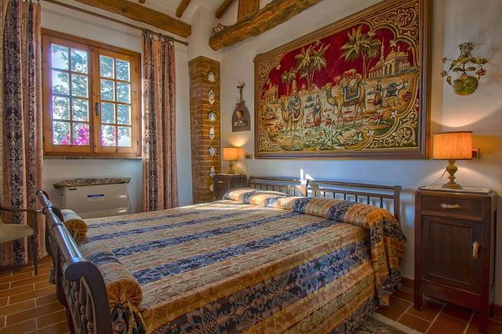 Magnifica villa indipendente per 2 persone con TV e terrazza in Palaia, Pisa e dintorni