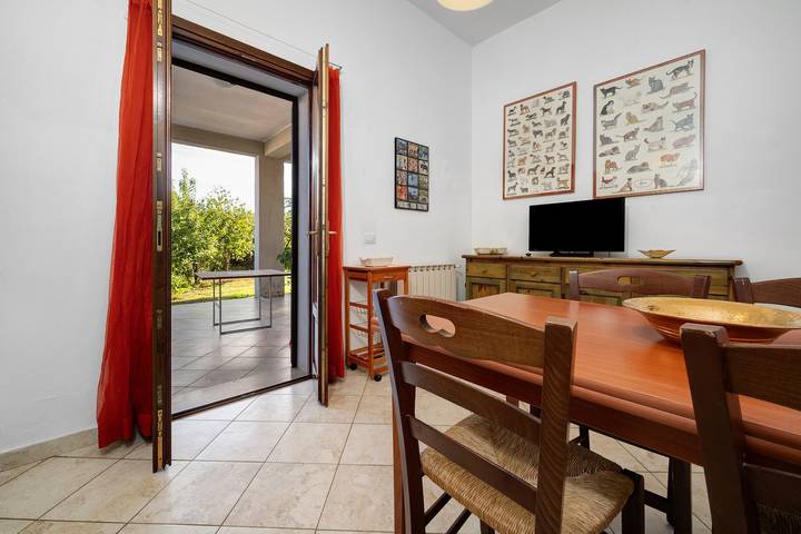 Casa vacanze 'Apartment in Colonica in The Tuscan' con vista mare, terrazza privata e Wi-Fi in San Vincenzo, Costa degli Etruschi