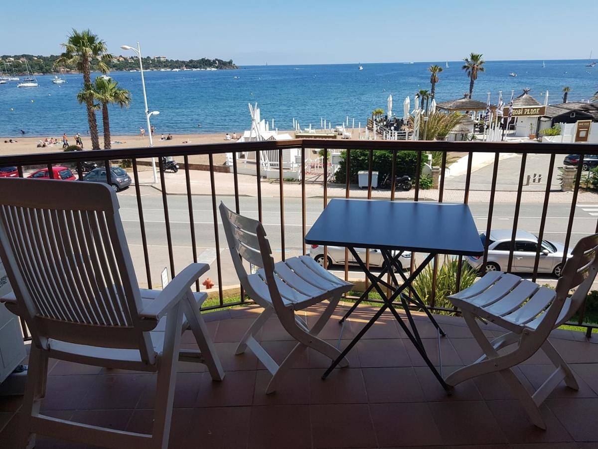 Appartement entier, Studio with Sea View in Agay, Saint-Raphaël