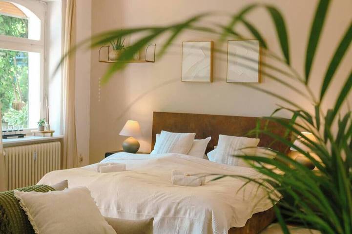 Ferienwohnung für 2 Personen, mit Terrasse und Garten in Bergpark Wilhelmshöhe