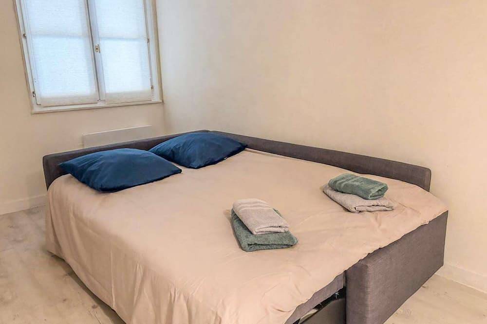 Apartamento entero, Nice T2 with wifi and Netflix near the golf course in Bellême, Parc naturel régional du Perche