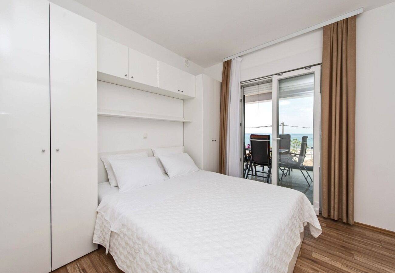 Appartement entier, Apartments Sunny by the Sea in Petrčane, Région de Zadar