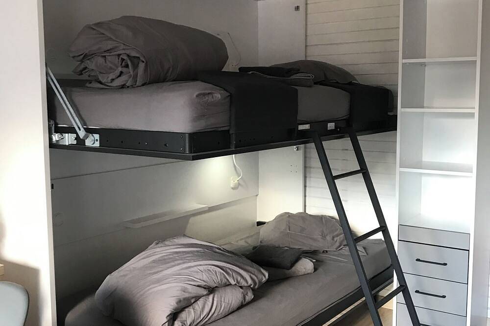 Apartamento entero, Mountain studio in the center of Les Carroz, ideal for couples and small families. in Les Carroz, Arâches-la-Frasse