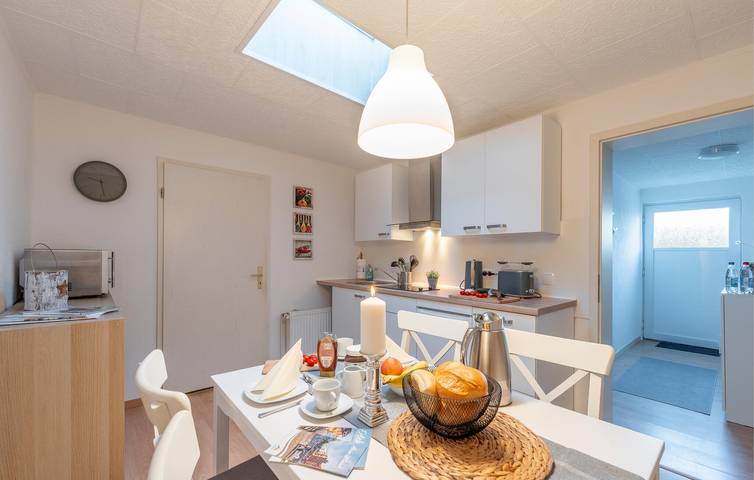 Ferienwohnung für 2 Personen, mit Terrasse und Garten in Rostock - 2