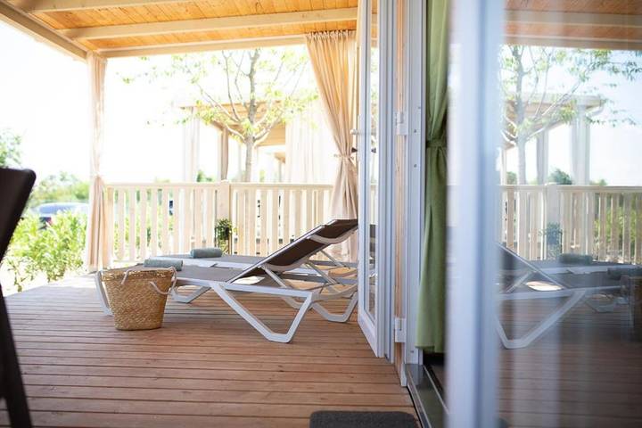 Camping für 6 Personen, mit Pool und Kinderpool sowie Garten und Ausblick in Lanterna - 3