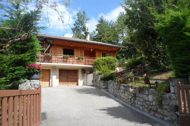 Gîte pour 2 personnes, avec terrasse, animaux acceptés à Talloires - 4