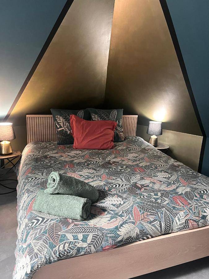 Gîte pour 3 personnes, avec jardin et terrasse dans Château du Taillis