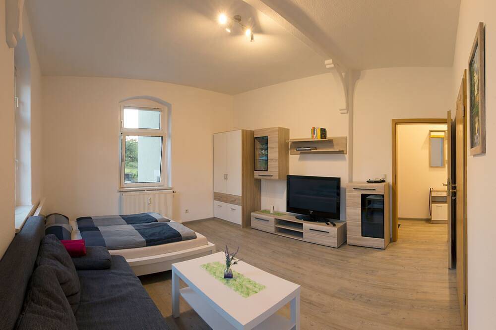 Ganze Wohnung, Ferienwohnung \"Am Zöpfelsteig\" in Burkhardtsdorf in Burkhardtsdorf, Erzgebirge