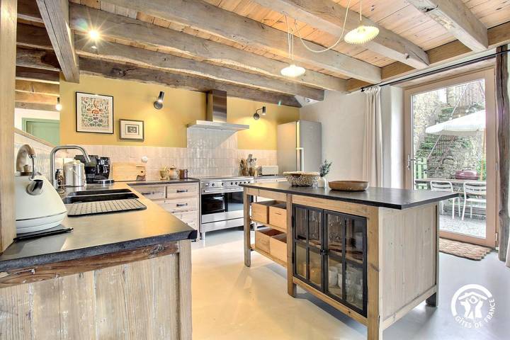 Gîte pour 12 personnes, avec jardin et terrasse à Saint-Dolay - 2