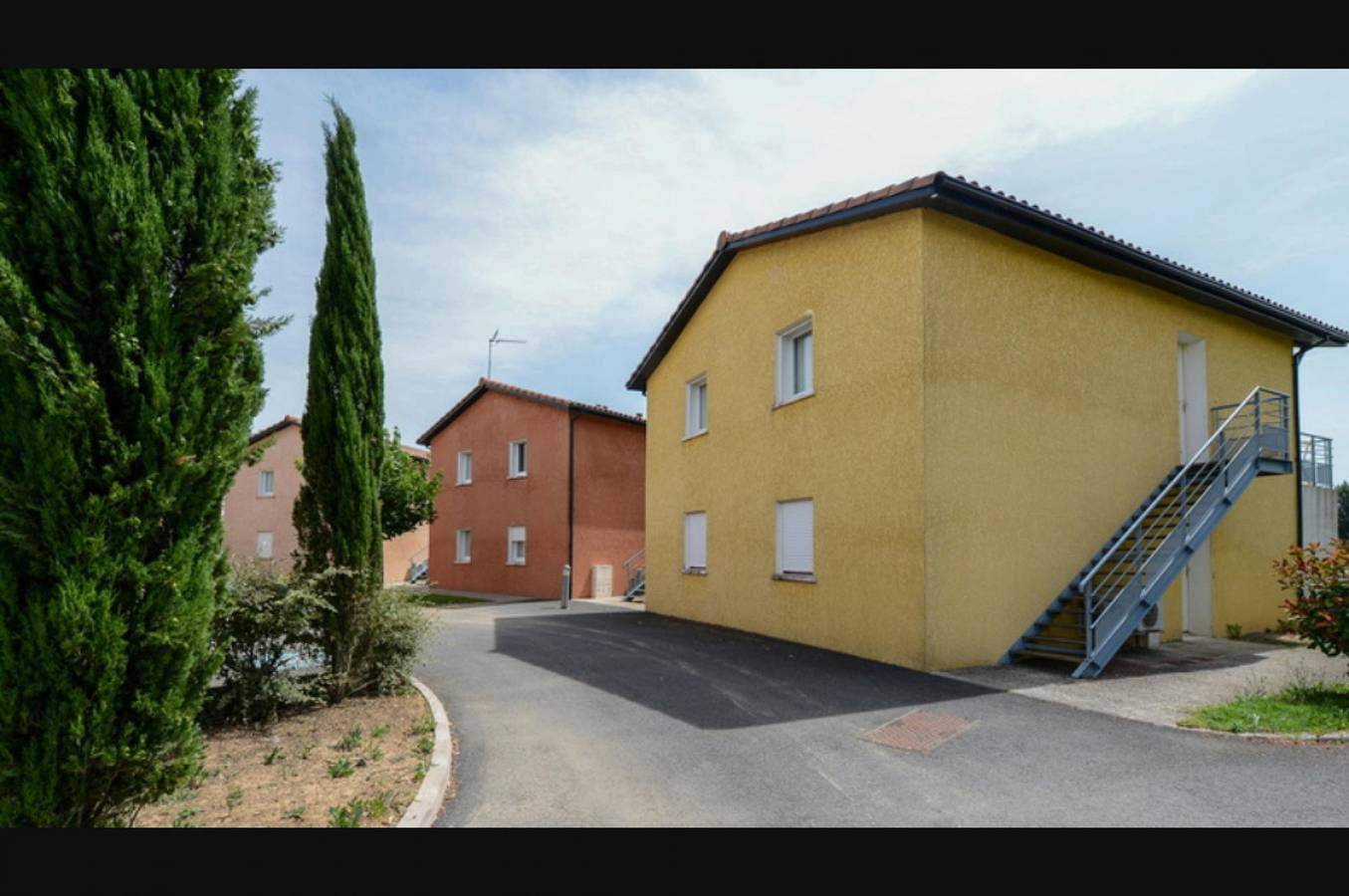 Ganze Wohnung, Le Domaine du Green -Two-Bedroom Apartment in Rivières, Albi und Umgebung