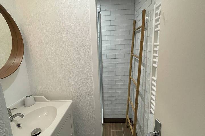 Gîte pour 6 personnes, avec terrasse et piscine dans Plage de Bélisaire - 4