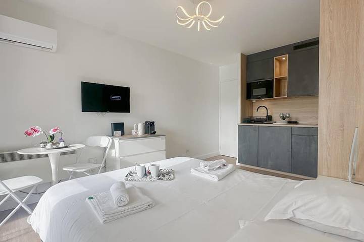 Gîte pour 2 personnes, avec balcon et jardin dans Gare d'Annecy - 4