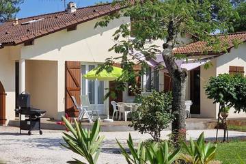 Villa pour 18 personnes, avec jardin à Mimizan