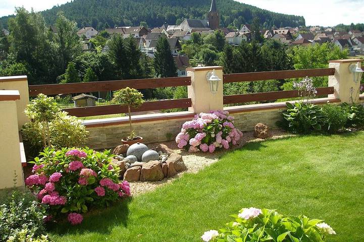 Ferienwohnung für 3 Personen, mit Garten in Esthal
