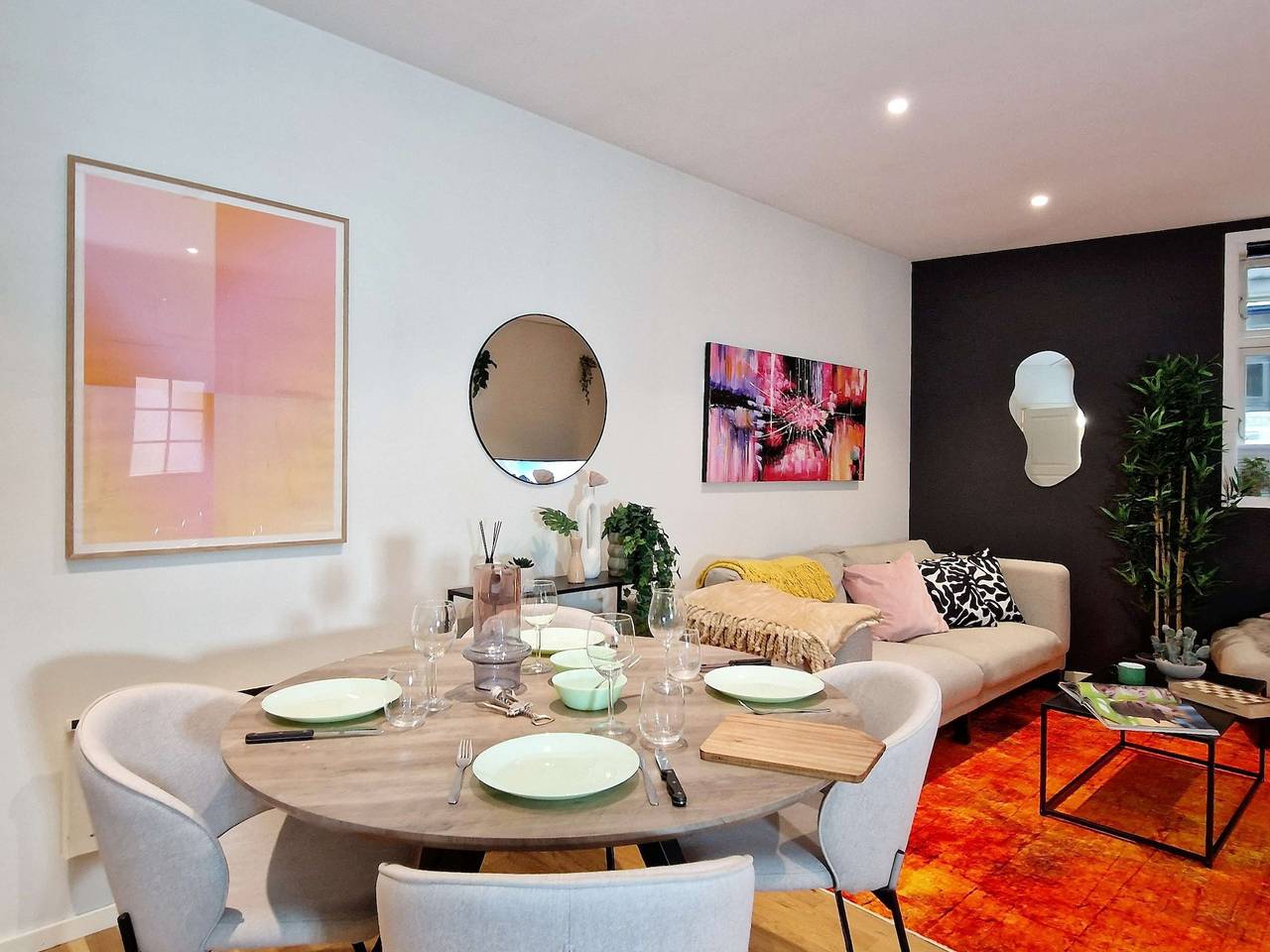 Appartamento intero, Prime location  amazing king bed  colorful oasis in Bergenhus, Bergen
