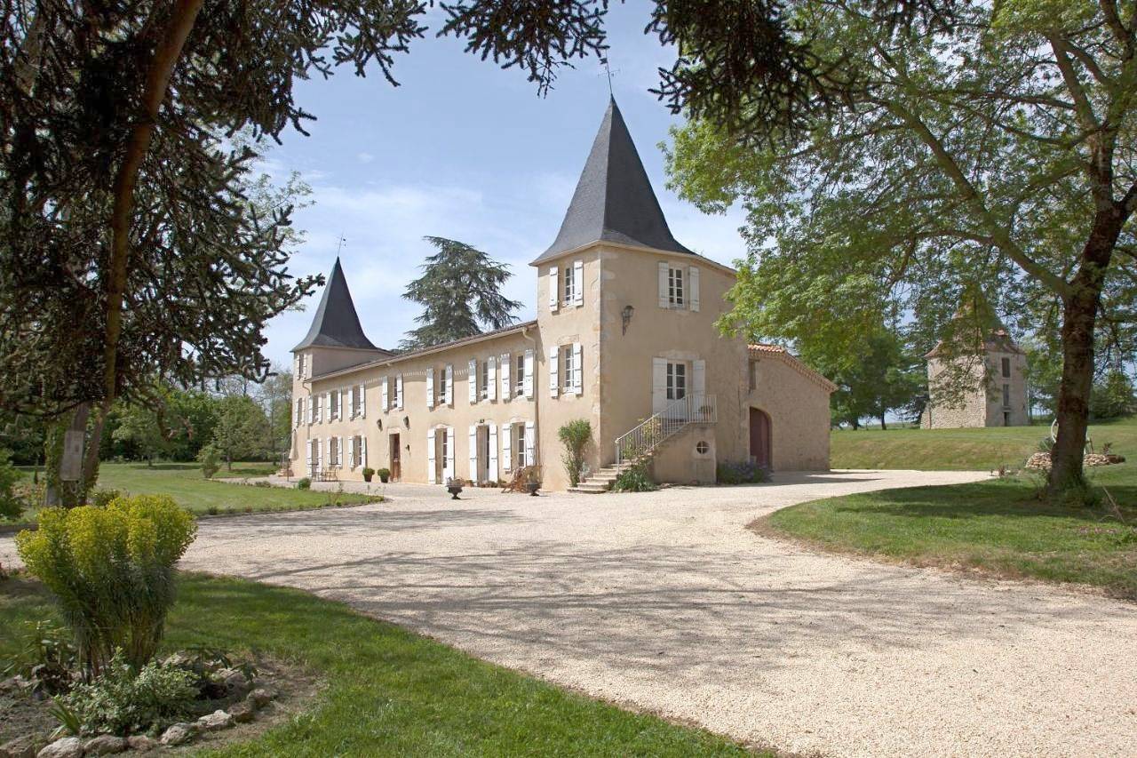 Maison d'hôtes de Charme Les Bruhasses in Condom, Gers