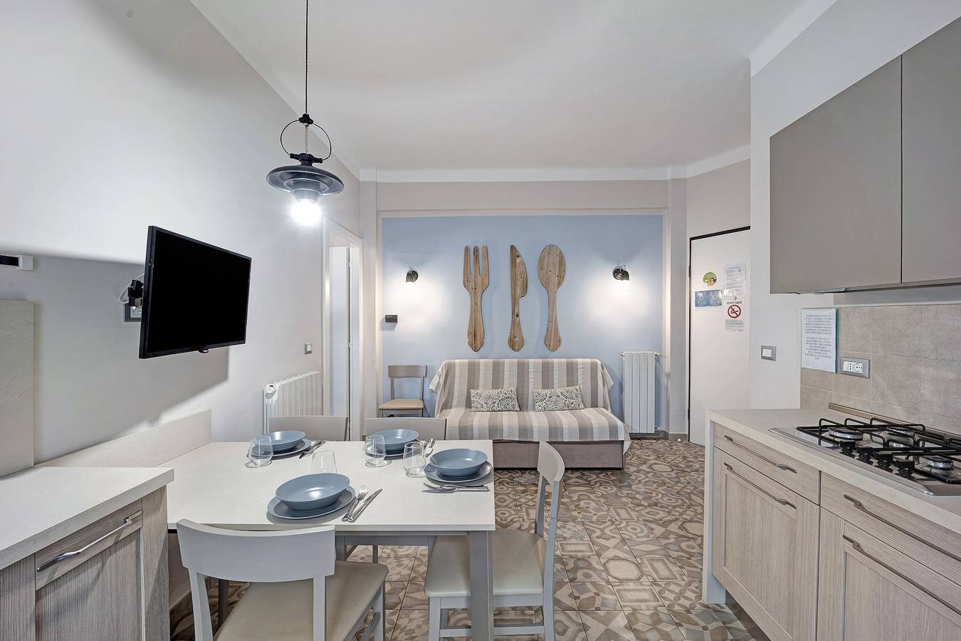 Apartamento entero, 'Victoria Apartments Maiolica' con balcón, A/C y Wi-Fi in Diano Marina, Diano Marina Municipio