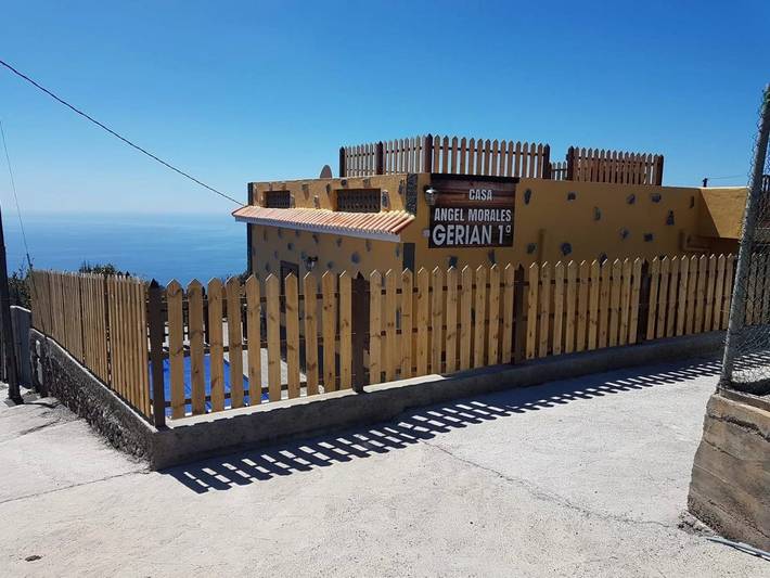 Albergue para 6 personas, con terraza y piscina en La Gomera - 3