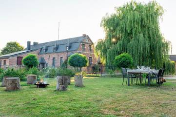 Location de vacances pour 6 personnes, avec vue et jardin, adapté aux familles à Leuze-en-Hainaut
