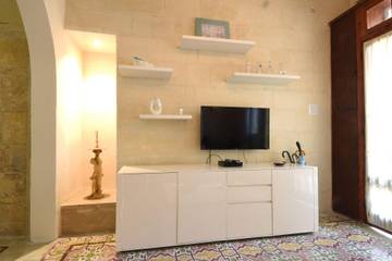 Holiday Home for 6 People in Qormi, Malta Island, Photo 4