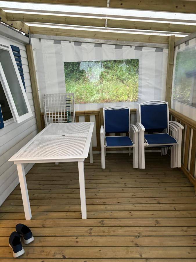 Camping pour 6 personnes, avec terrasse et vue ainsi que piscine et bassin pour enfant, animaux acceptés à Longeville-sur-Mer - 2