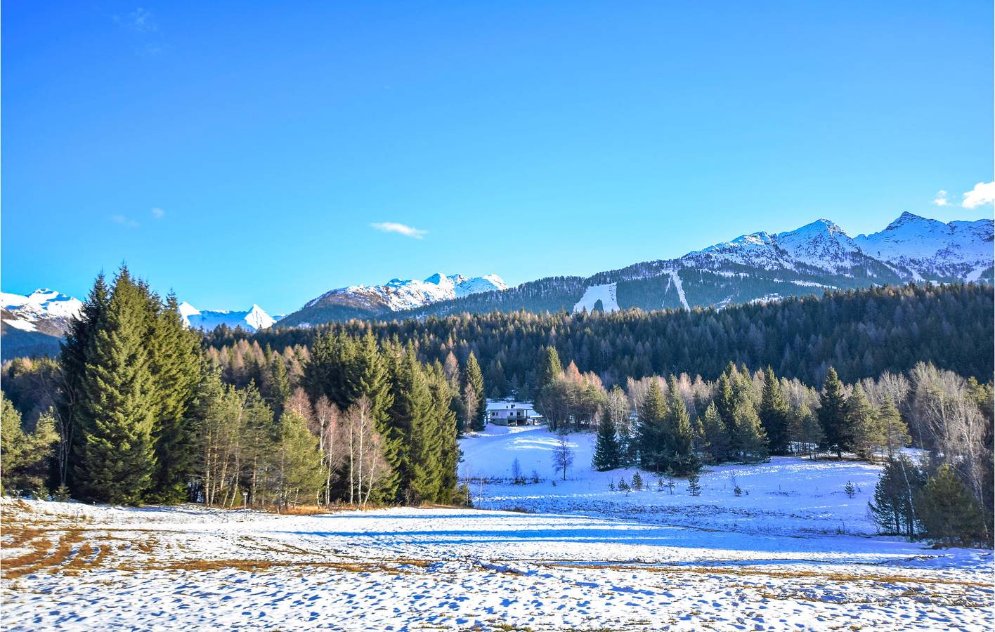 Appartamento intero, Appartamento Ski-In Garden con WiFi e parcheggio in San Pietro (Corteno Golgi), Corteno Golgi