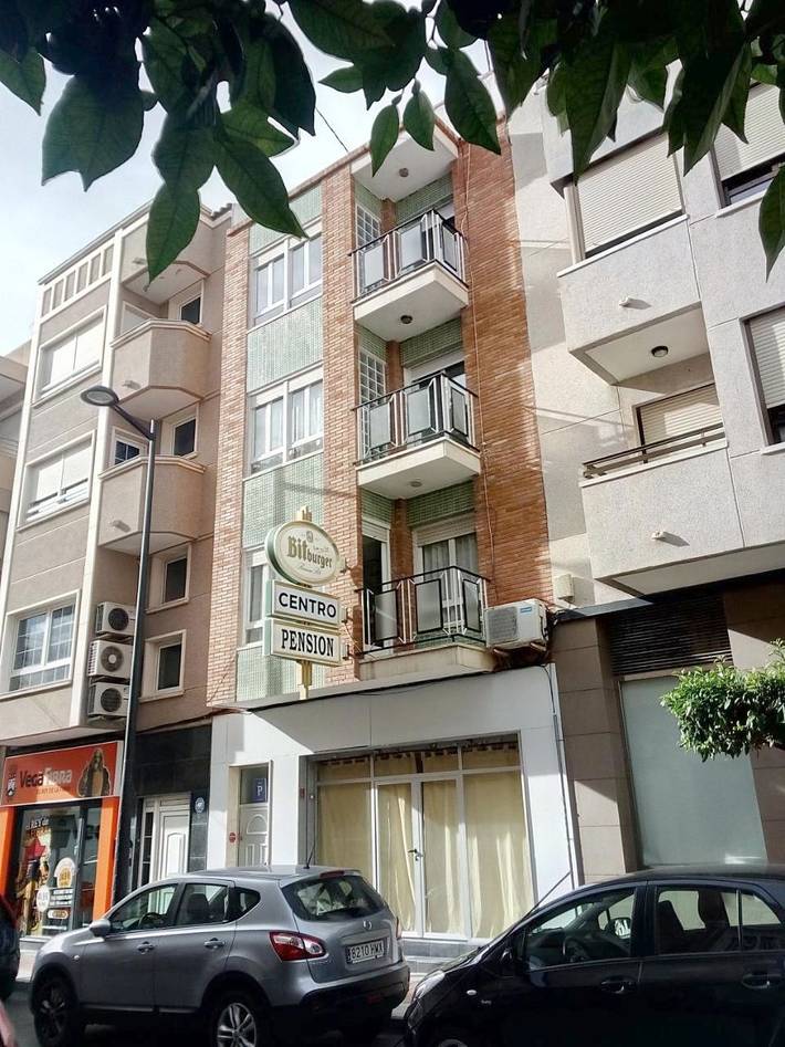 Casa de huéspuedes para 2 personas, con Terraza y Jardín en Guardamar del Segura