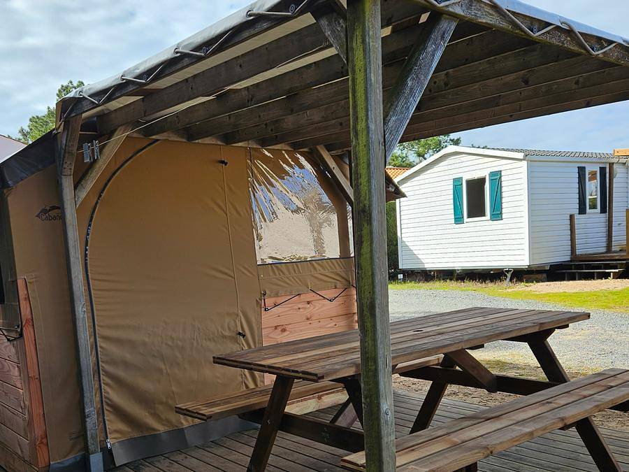 Camping Le Pont D'yeu - Tienda de campaña 2 personas - Tienda de campaña cicloturista (sin cocina ni instalaciones sanitarias) in Notre-Dame-de-Monts, Vandea