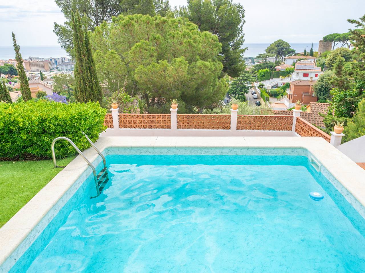 Villa lumineuse avec piscine privée pour 5 pers., terrasse et parking à Santa Susanna - Proche plage in Santa Susanna, Costa del Maresme