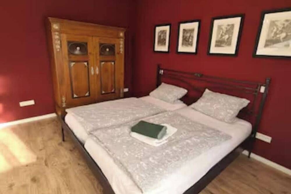 Ganze Wohnung, Rote Wohnung auf dem Gutshof in Nordstemmen, Landkreis Hildesheim